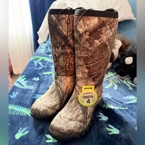 Magellan Outdoors Kids' Brown Camouflage Boots
